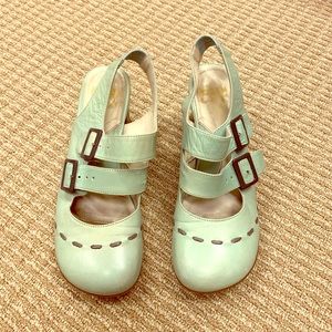 Fluevog Operetta heel Mary Janes